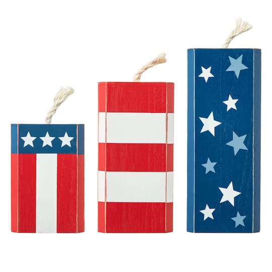 Glitzhome&#xAE; Wooden Patriotic America Firecracker Table D&#xE9;cor Set